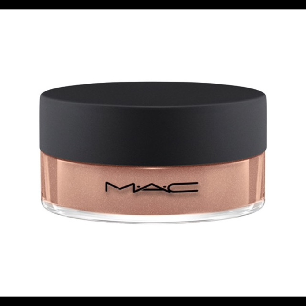 MAC Cosmetics Beauty Powder in Natural Flare